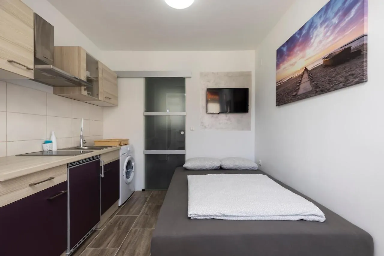 Studio Apartment Pinetree - Mali Lošinj